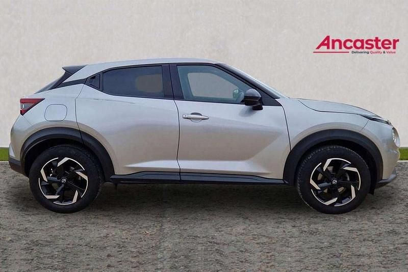 Used Nissan Juke N-Connecta 112 HP (82 kW) 2023 Silver SUV