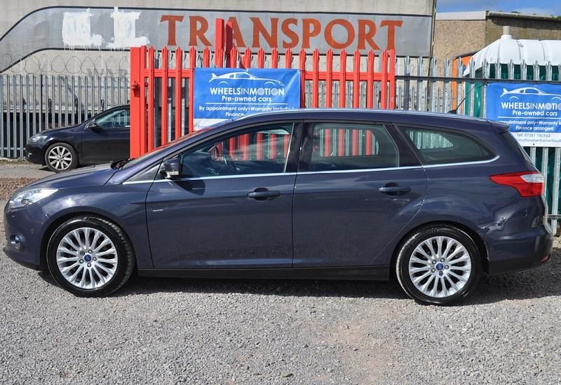 Used Ford Focus Titanium X 180 HP (132 kW) 2012 Grey Estate