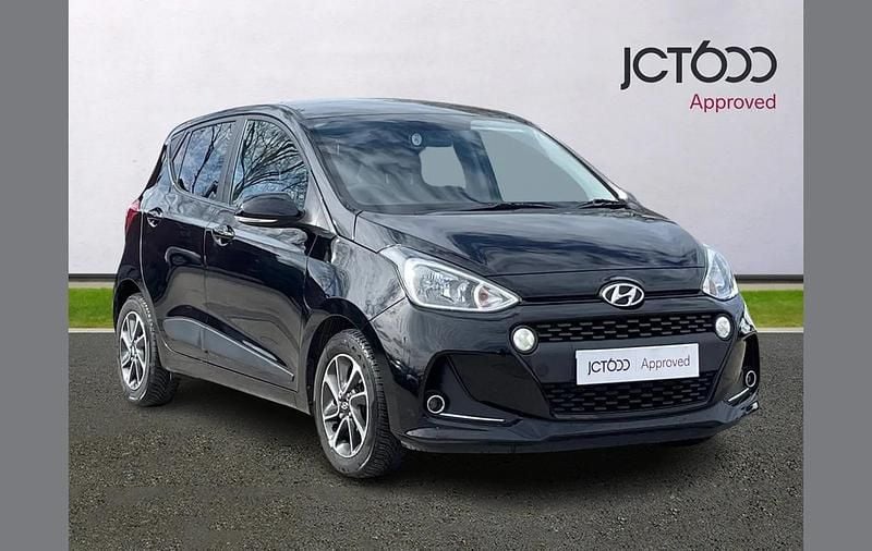 Used Hyundai i10 Premium 65 HP (47 kW) 2019 Black Hatchback