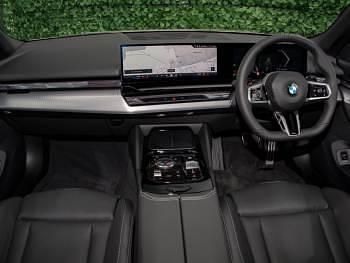 New BMW 520 Comfort Edition 208 HP (152 kW) 2025 Grey Sedan