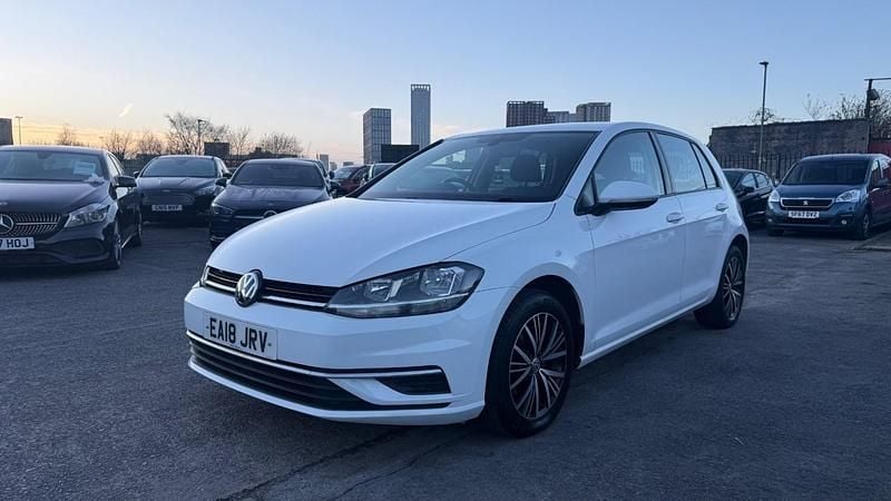 Usado VW Golf VII SE 2018 Branco Citadino