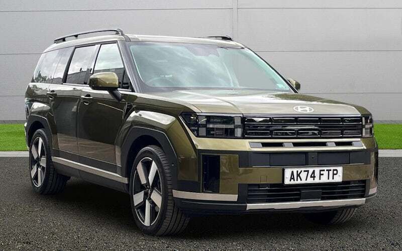 Used 2025 Hyundai Santa Fe Ultimate SUV | £44,990 - Image 1/4