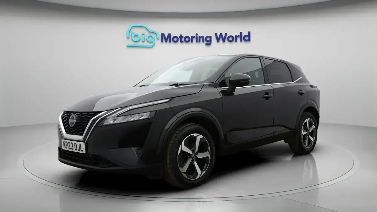 Used Nissan Qashqai N-Connecta 140 HP (102 kW) 2023 Black SUV