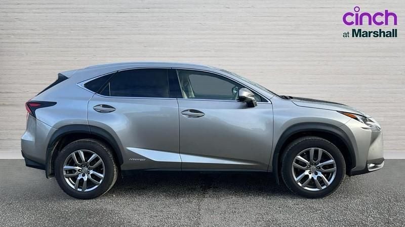 Used Lexus NX300h Luxury Line 195 HP (143 kW) 2016 Silver SUV