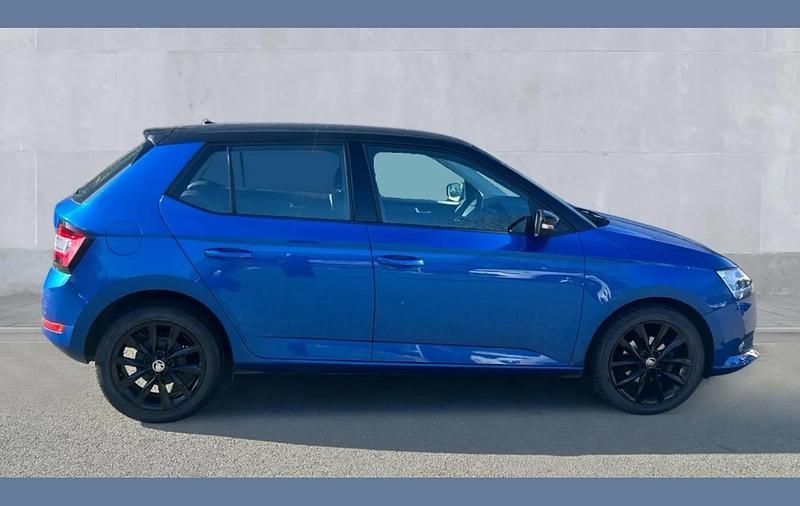 Used Skoda Fabia Colour Edition 60 HP (44 kW) 2021 Race blue metallic black magi  Hatchback