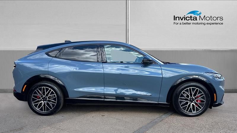 Used Ford Mustang Mach-E Premium 272 kW (370 HP) 2025 Vapour blue metallic SUV