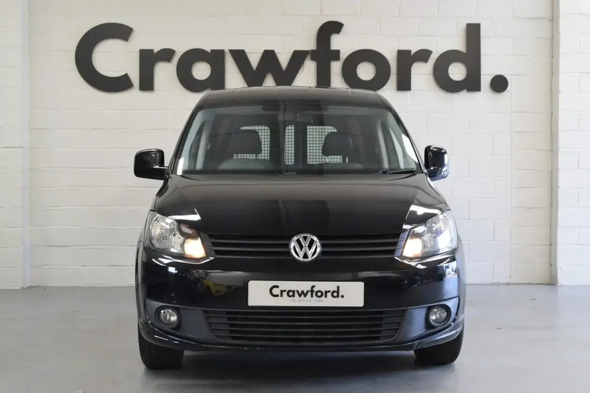 Usado VW Caddy Highline 102 HP (75 kW) 2015 Preto Monovolume