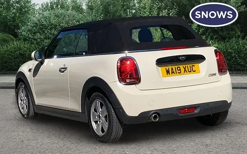 Used Mini Cooper Cabriolet Classic 136 HP (100 kW) 2019 White Cabriolet