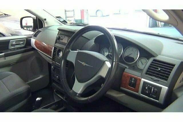 Used Chrysler Grand Voyager 161 HP (118 kW) 2009 MPV