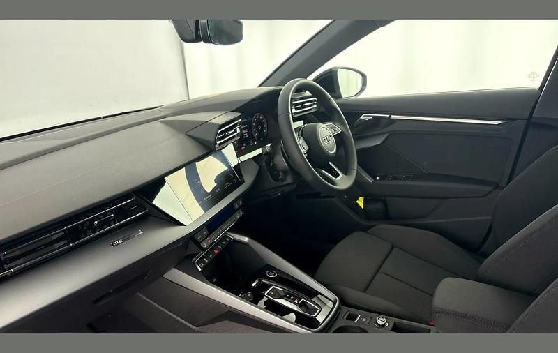 Used Audi A3 e-tron Sport 200 HP (147 kW) 2025 Black Hatchback