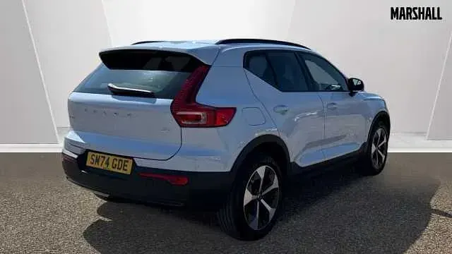 Usado Volvo XC40 Plus 194 CV (142 kW) 2024 Azul SUV