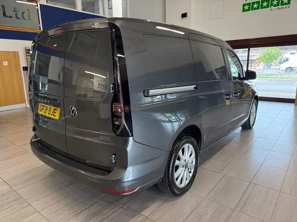 Used VW Caddy Pro 122 HP (89 kW) 2021 Grey MPV