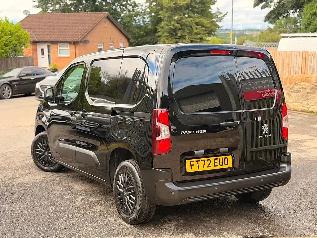 Used Peugeot Partner Premium 131 HP (96 kW) 2023 Black MPV