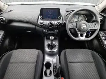 Używany Nissan Juke Acenta 114 KM (83 kW) 2023 Biały SUV