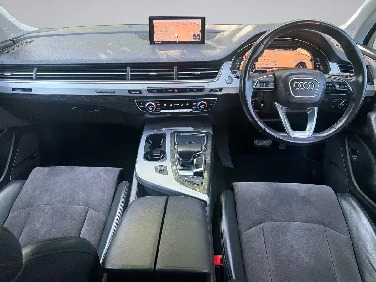 Used Audi Q7 Comfort 2017 Blue SUV