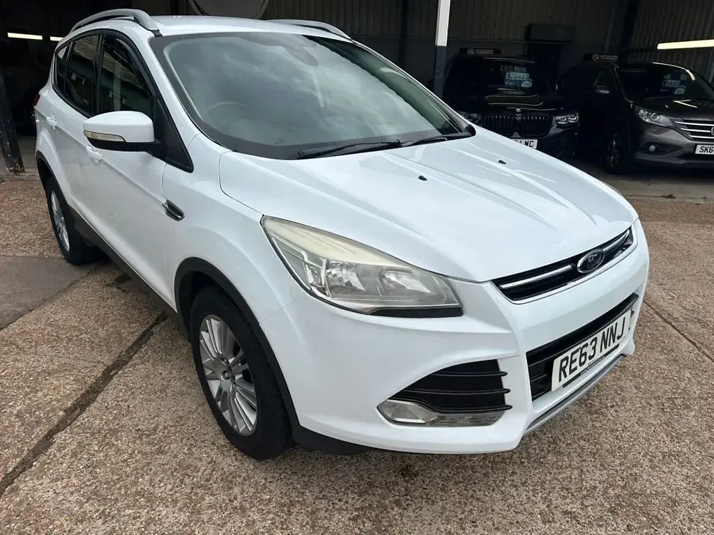 Used Ford Kuga Titanium 140 HP (102 kW) 2013 White SUV