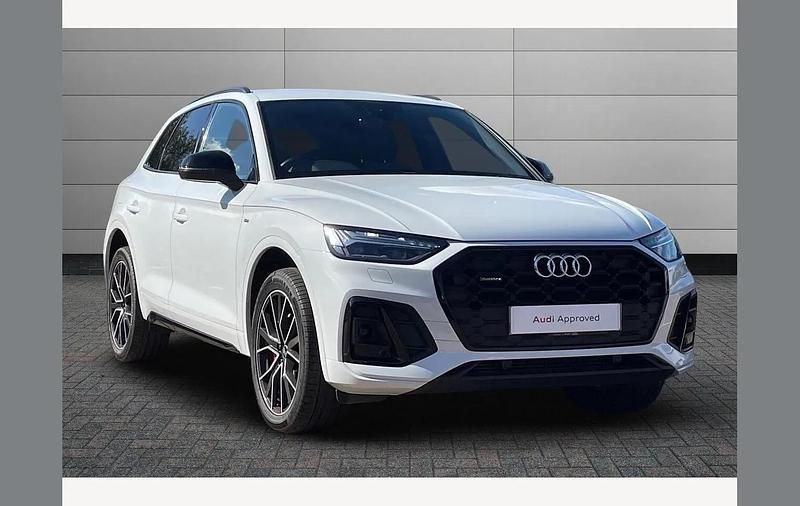 White Used 2022 Audi Q5 Comfort SUV | £37,295 (Fair price) - Image 1/4