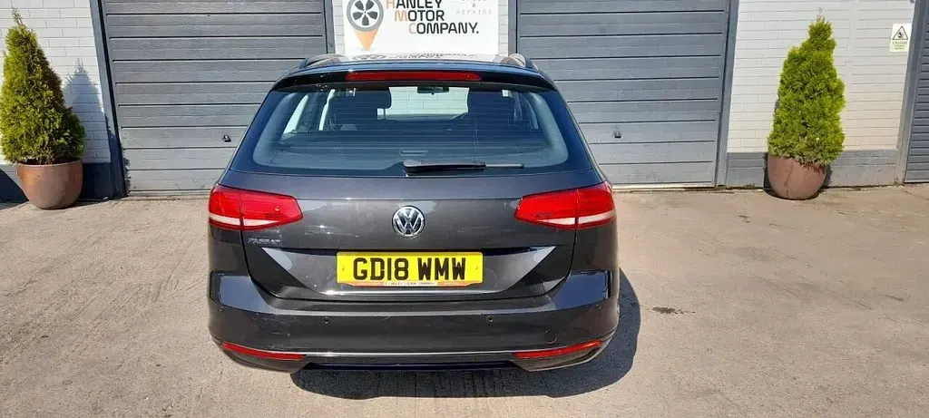 Used VW Passat S 120 HP (88 kW) 2018 Grey Estate