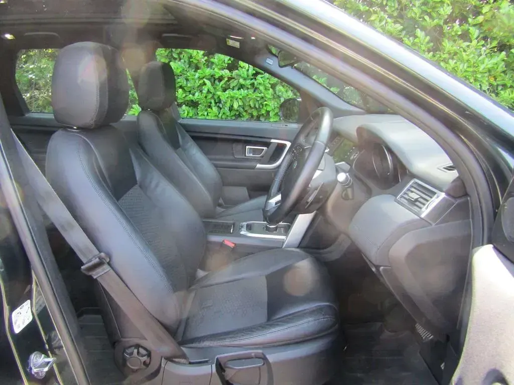 Used Land Rover Discovery Sport SE 2016 Green SUV
