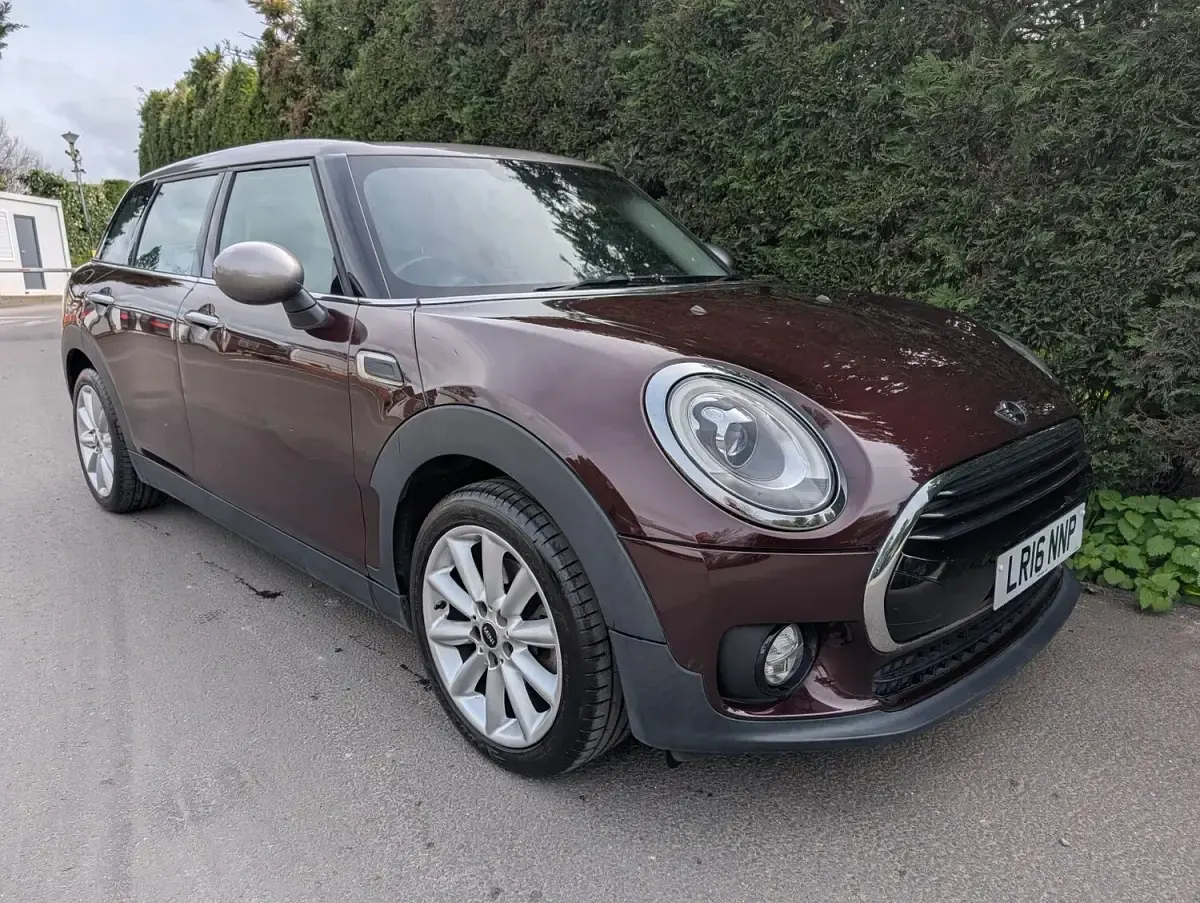 Used Mini Cooper Clubman 136 HP (100 kW) 2016 Red Estate