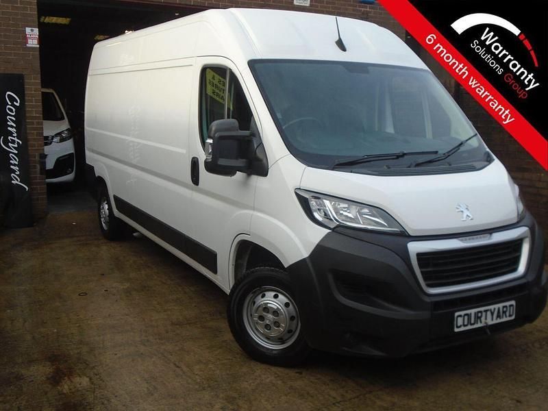Used Peugeot Boxer S 140 HP (102 kW) 2022 White Van