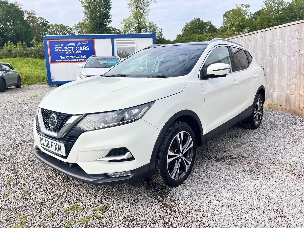 Used Nissan Qashqai N-Connecta 110 HP (80 kW) 2018 White SUV