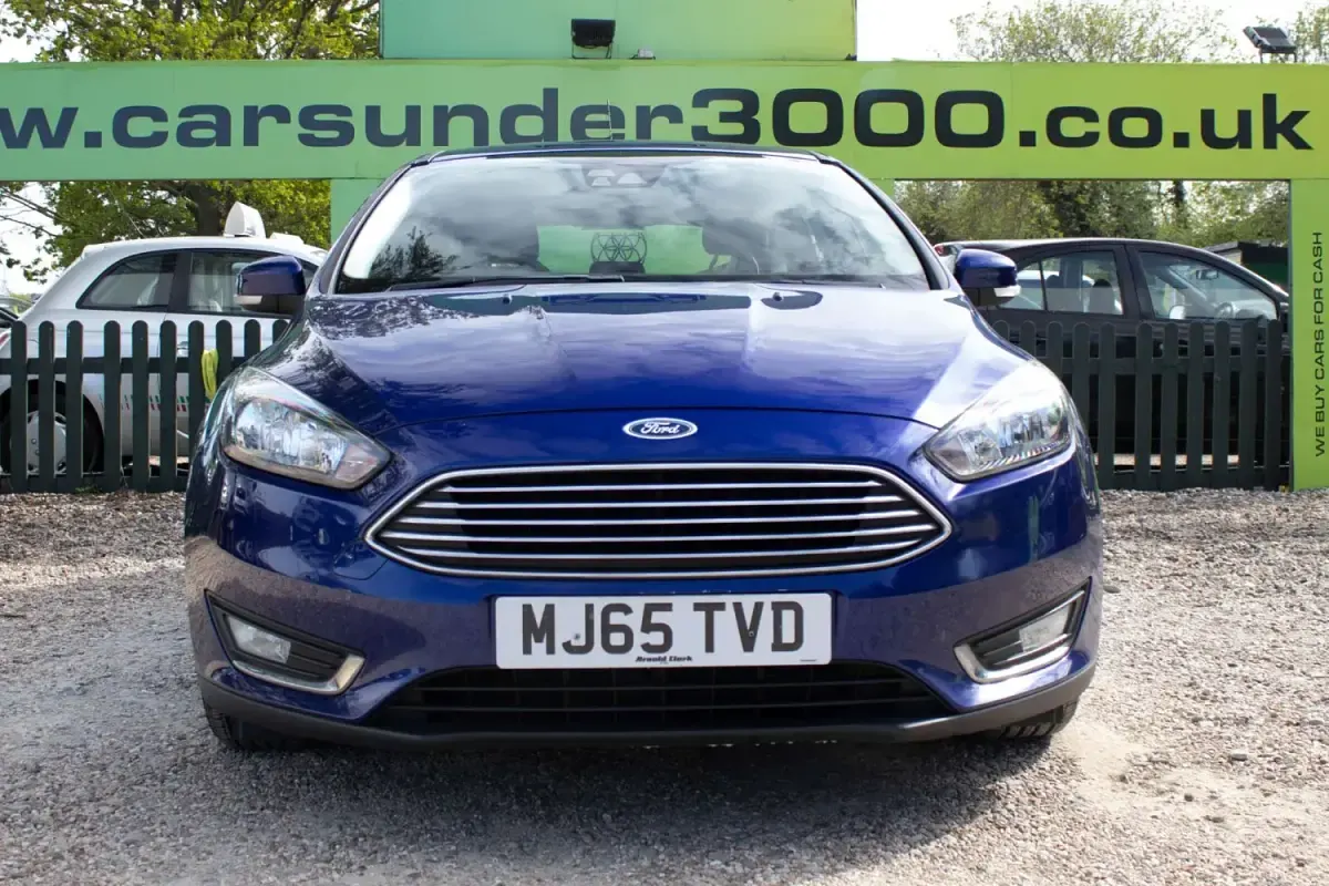 Begagnad Ford Focus Titanium 125 HK (91 kW) 2015 Blå Halvkombi