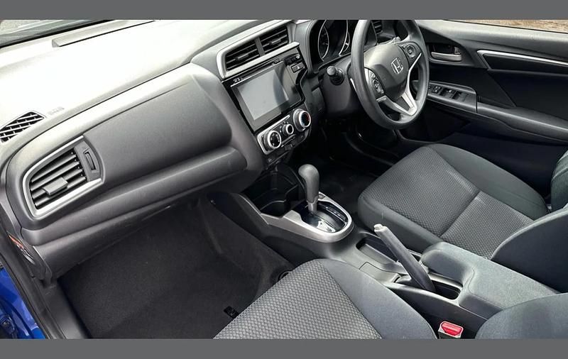 Used Honda Jazz SE 102 HP (75 kW) 2020 Blue Hatchback