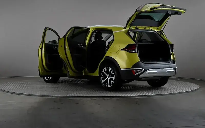 Used Kia Sportage 150 HP (110 kW) 2023 Yellow SUV