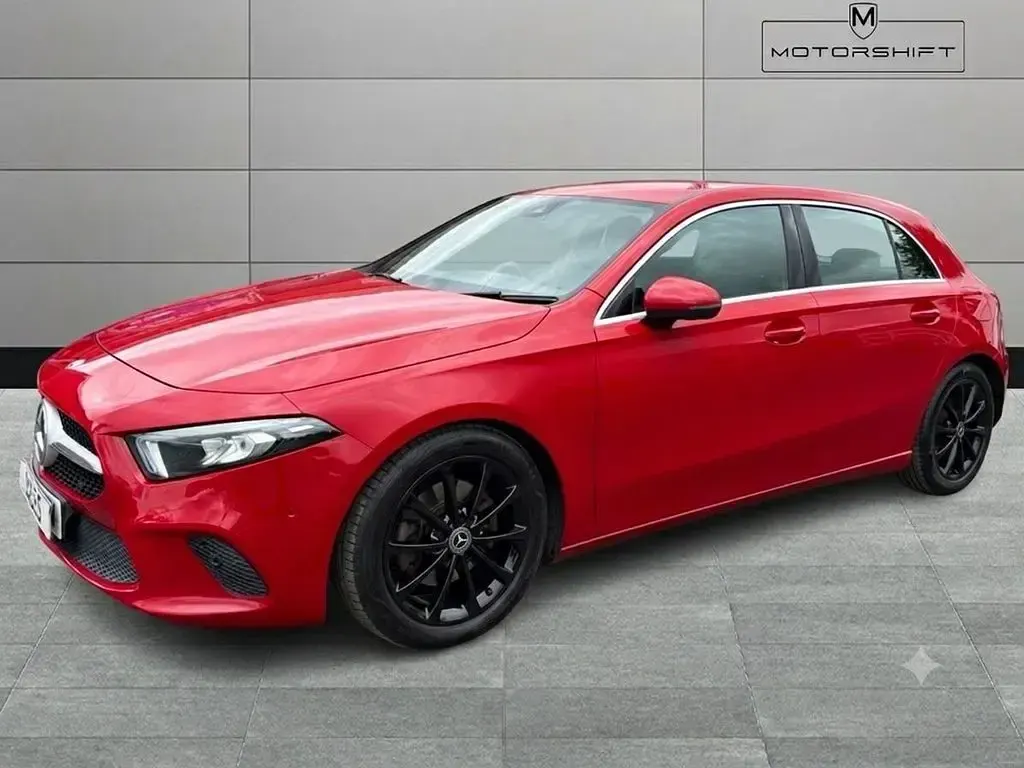 Used Mercedes A180 Executive 136 HP (100 kW) 2019 Red Hatchback