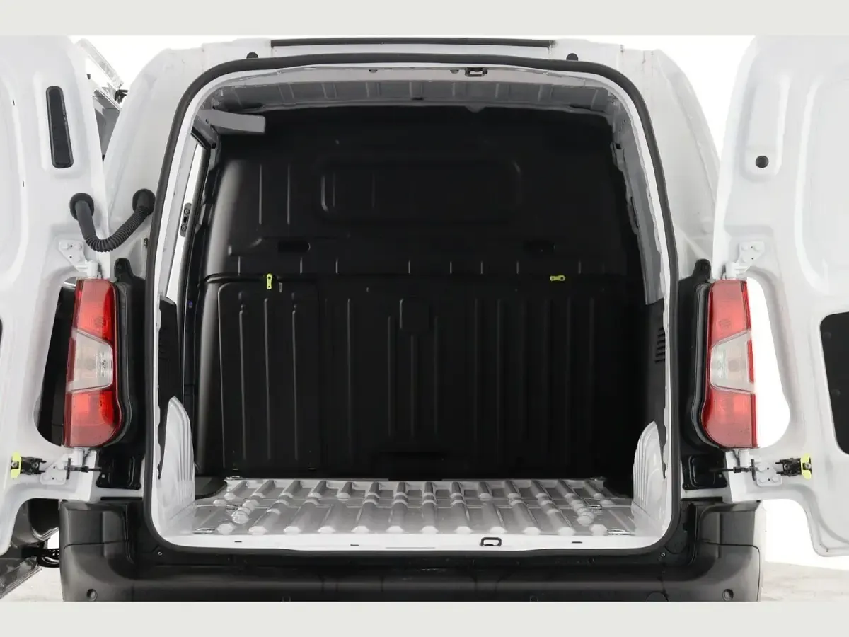 New Citroën Berlingo 100 HP (73 kW) 2026 White MPV