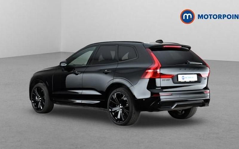 Second-hand Volvo XC60 Plus 250 CP (183 kW) 2025 Negru SUV