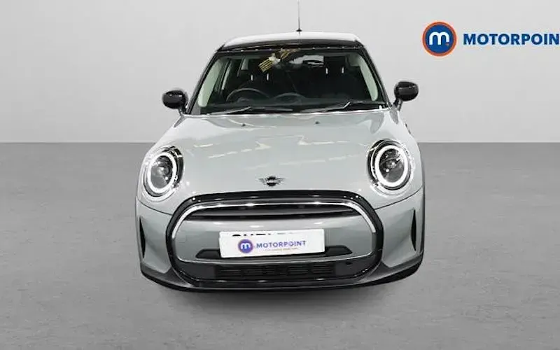 Begagnad Mini Cooper Classic 136 HK (100 kW) 2022 Grå Halvkombi