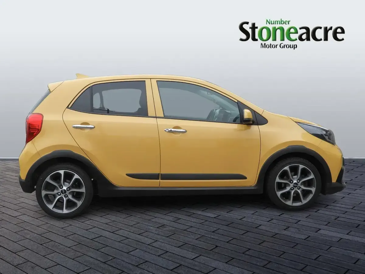 Used Kia Picanto X-Line 67 HP (49 kW) 2022 Yellow Hatchback