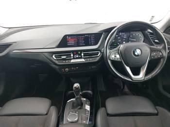 Used BMW 218 Sport Line 140 HP (102 kW) 2021 Red Sedan