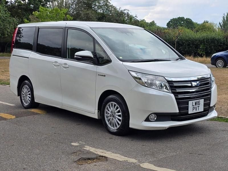 Used Toyota Noah 2016 White MPV