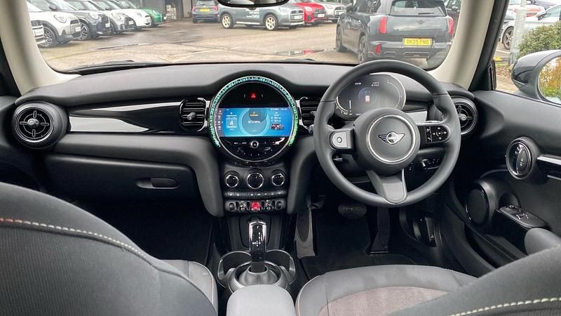 Used Mini Cooper Classic 134 HP (98 kW) 2022 Black Hatchback