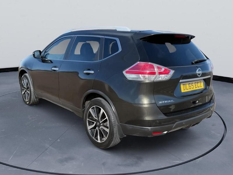 Used Nissan X-Trail Tekna 130 HP (95 kW) 2016 Green SUV