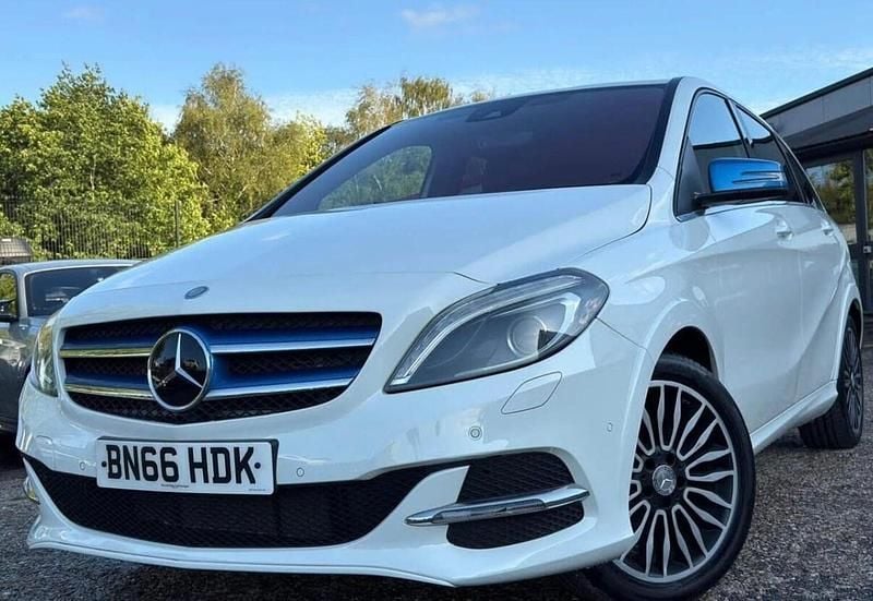 White Used 2016 Mercedes B250e Electric Art MPV | £9,000 (Fair price) - Image 1/1