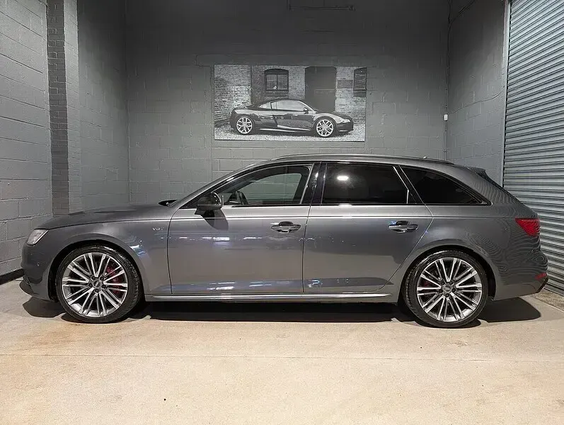 Used Audi A4 Business 354 HP (260 kW) 2017 Grey Estate