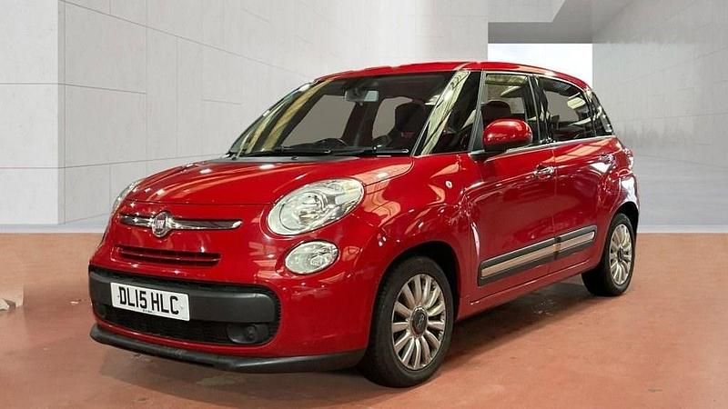 Used Fiat 500L Pop Star 85 HP (62 kW) 2015 Red MPV