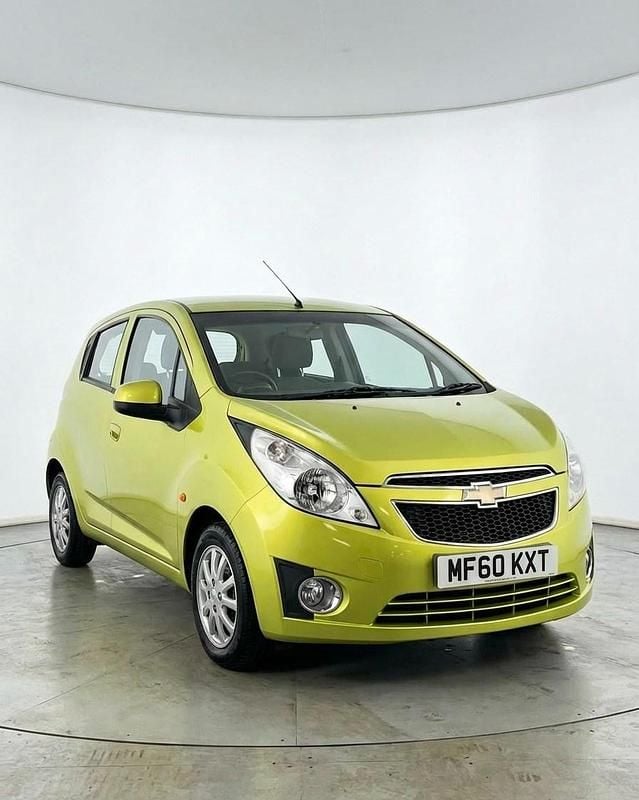Used Chevrolet Spark LS 2010 Green Hatchback
