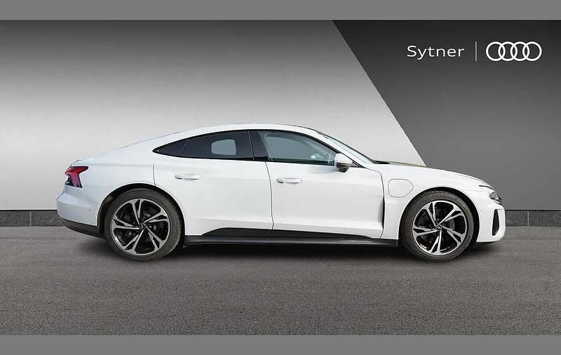 Used Audi e-tron GT quattro Comfort 384 kW (523 HP) 2022 Grey Sedan