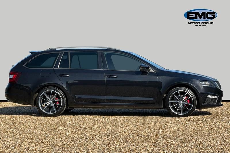 Used Skoda Octavia vRS 184 HP (135 kW) 2018 Black Estate