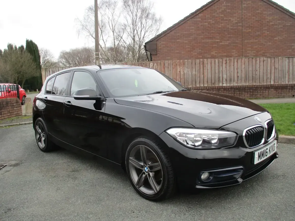 Used BMW 116 Sport Line 2016 Black Hatchback