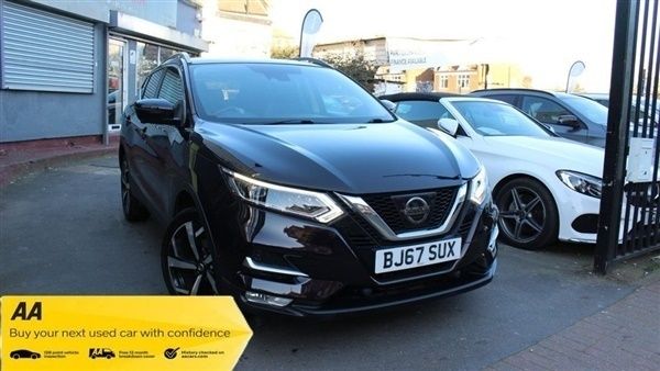 Black Used 2017 Nissan Qashqai S SUV | £11,995 (Fair price) - Image 1/1