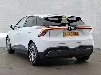 Used MG MG4 EV Trophy 149 kW (203 HP) 2023 White Hatchback
