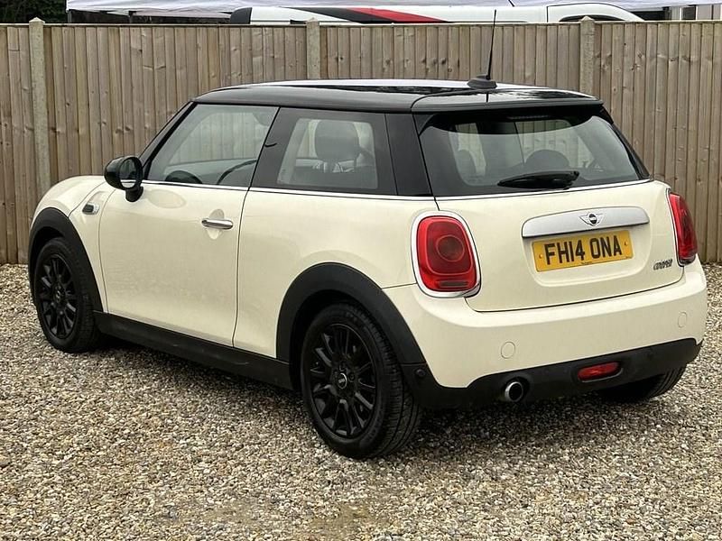 Used Mini Cooper Hatch 136 HP (100 kW) 2014 White Hatchback