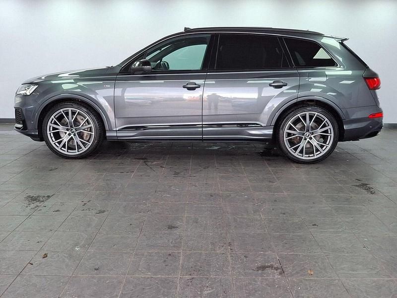 Used Audi Q7 Advanced 381 HP (280 kW) 2021 Grey SUV