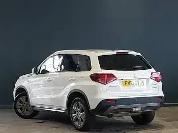 Używany Suzuki Vitara SZ-T 129 KM (94 kW) 2021 Biały SUV